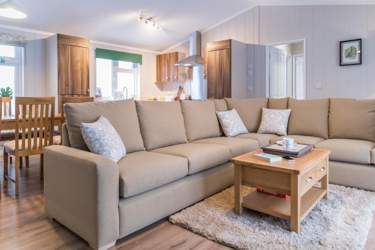 Brackenborough Lakes Resort Лаут Экстерьер фото